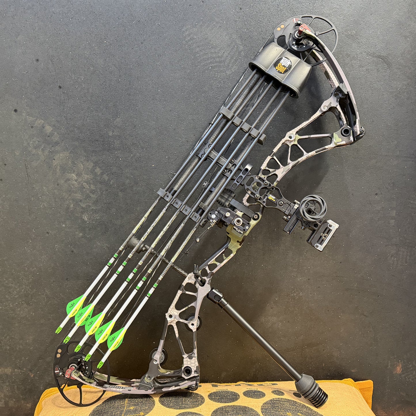 Bowtech Revolt X Kuiu Verde